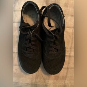 Black leather Dansko size 38